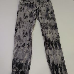 Lululemon size SE Aligns